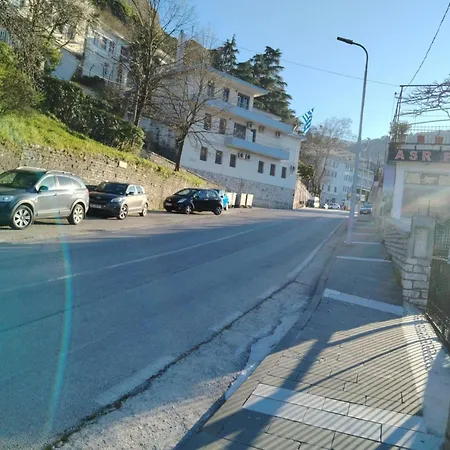 Perkli Bezhani Affittacamere Gjirokastër