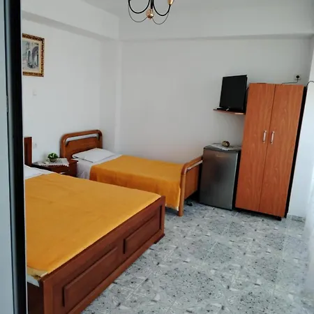 Perkli Bezhani * Gjirokastër